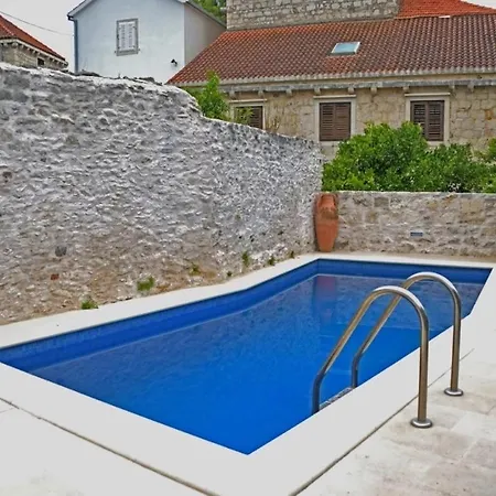 Duna - With Pool * Sutivan